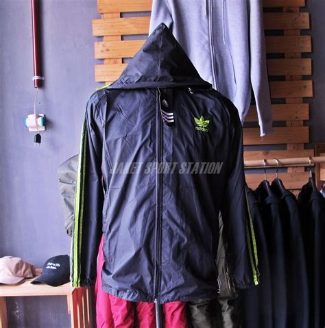 Jual Jaket Parasut Adidas Original Model & Desain Terbaru